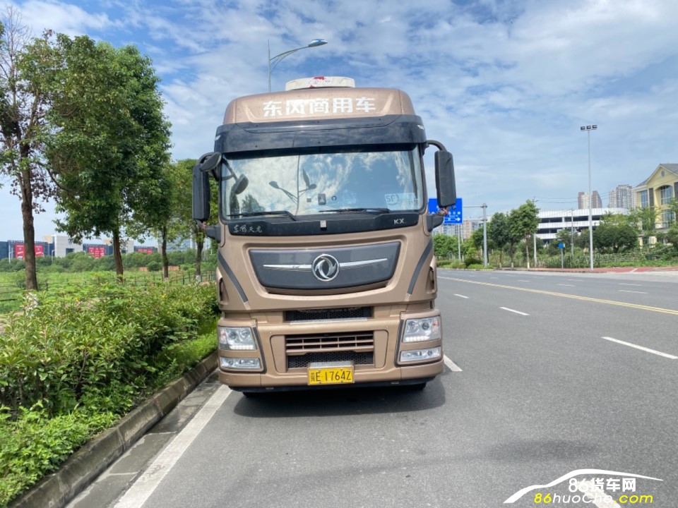 最新东风天龙牵引车,最新东风天龙牵引车，与自然美景的不解之缘