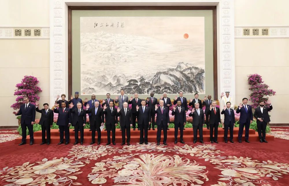 红剑集团日常小故事，友谊纽带与温馨瞬间揭秘最新动态